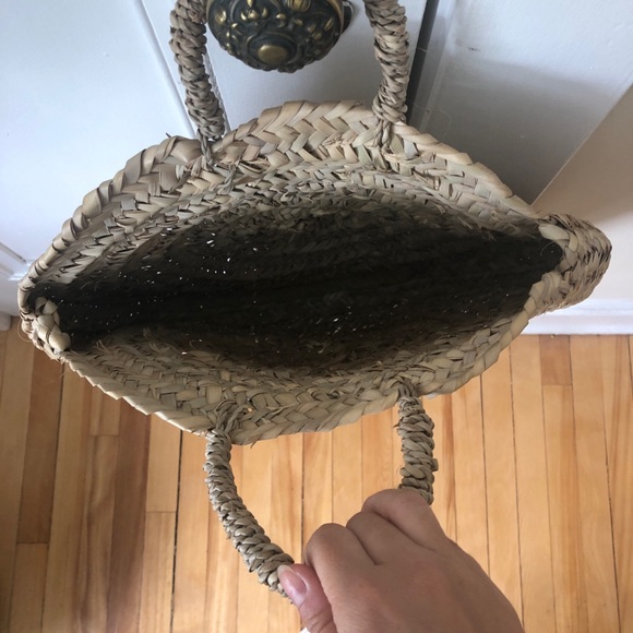 Large hand woven circular bag - Picture 3 of 3